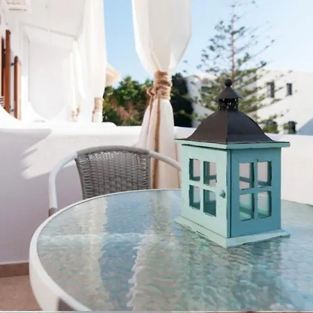 Sea & Naxos شقة *